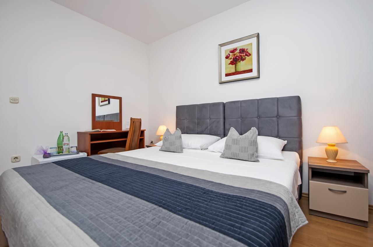Ladonja Bb Rooms, Family Run Bed & Breakfast Rovinjsko Selo Exterior foto